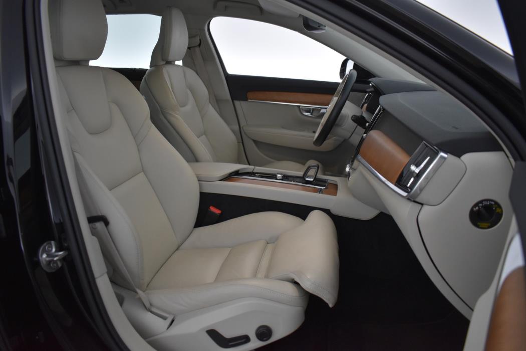 VOLVO V90 2022