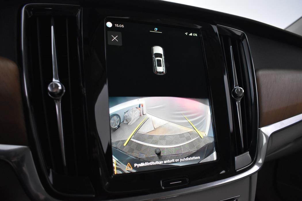 VOLVO V90 2022