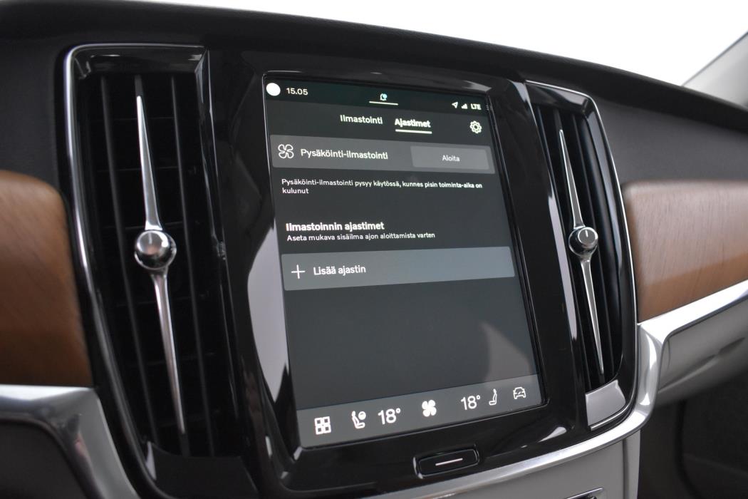 VOLVO V90 2022