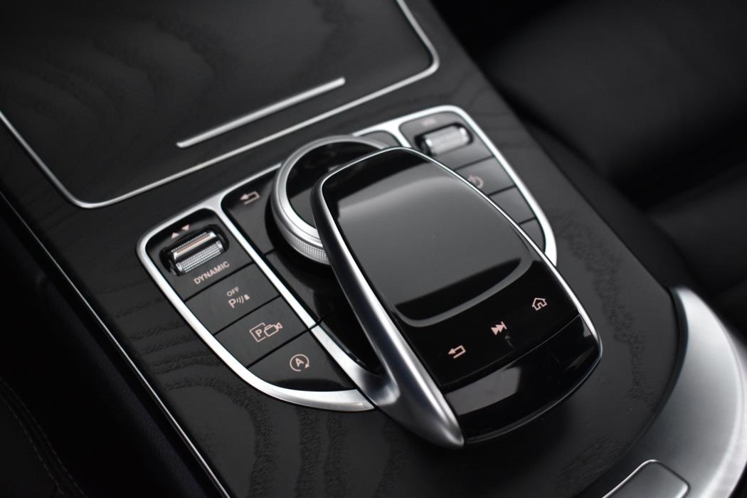 MERCEDES-BENZ C 2019