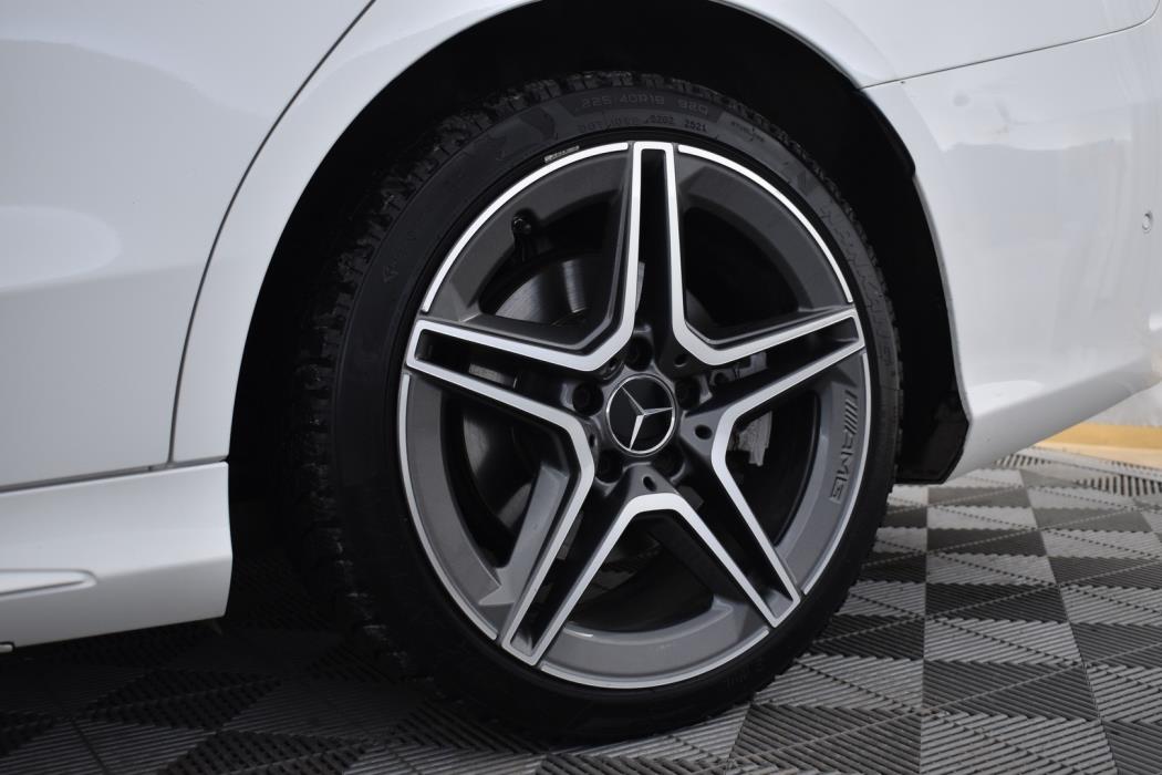 MERCEDES-BENZ C 2019