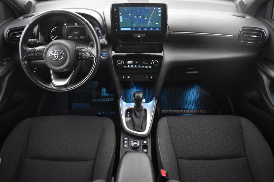 TOYOTA Yaris Cross 2023