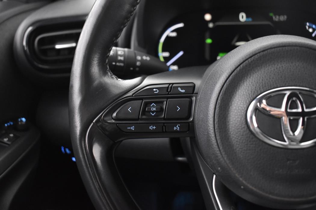 TOYOTA Yaris Cross 2023