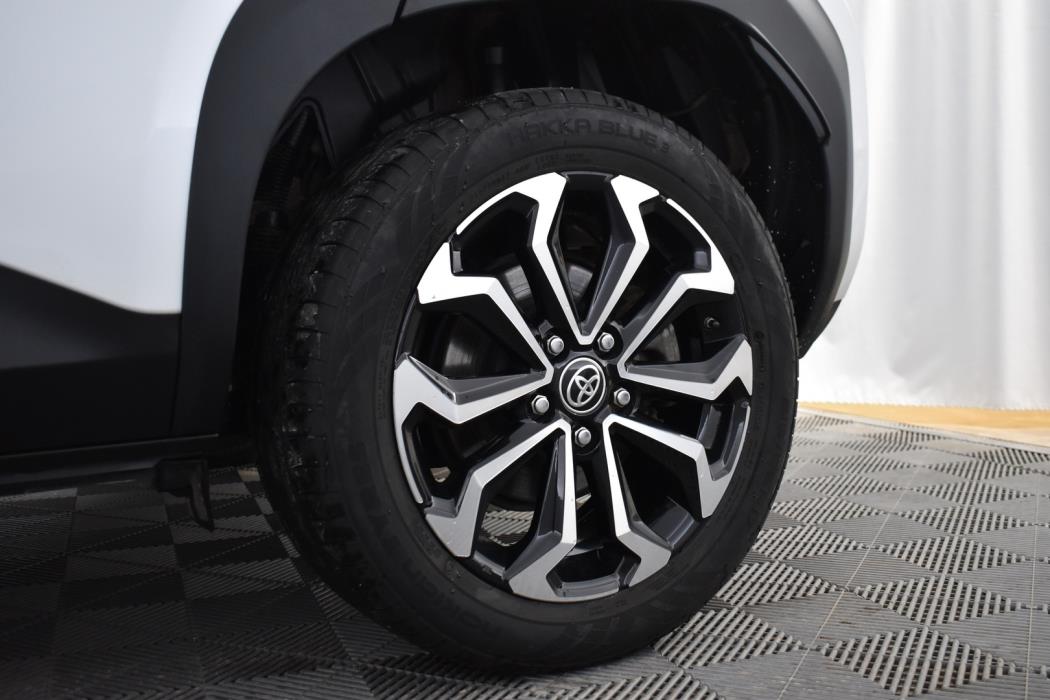 TOYOTA Yaris Cross 2023