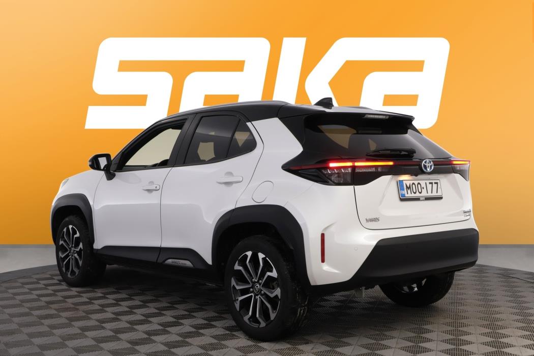 TOYOTA Yaris Cross 2023