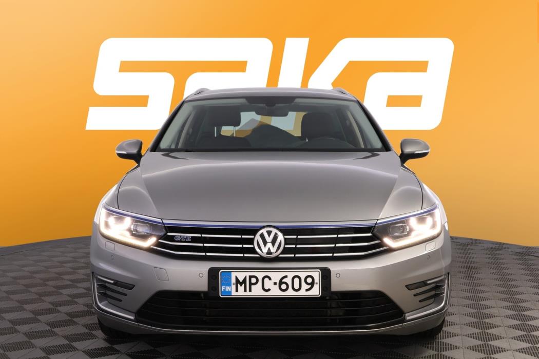 VOLKSWAGEN Passat 2016