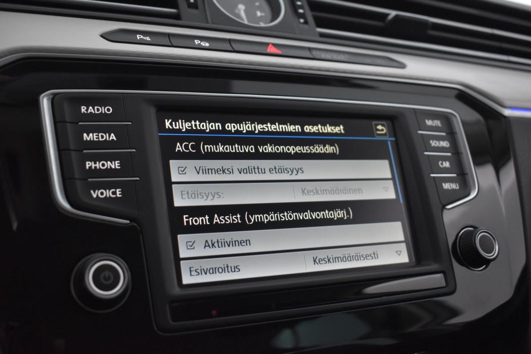 VOLKSWAGEN Passat 2016