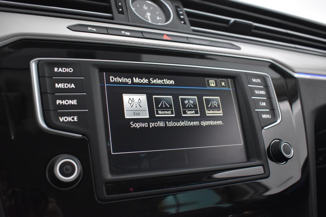 VOLKSWAGEN Passat 2016