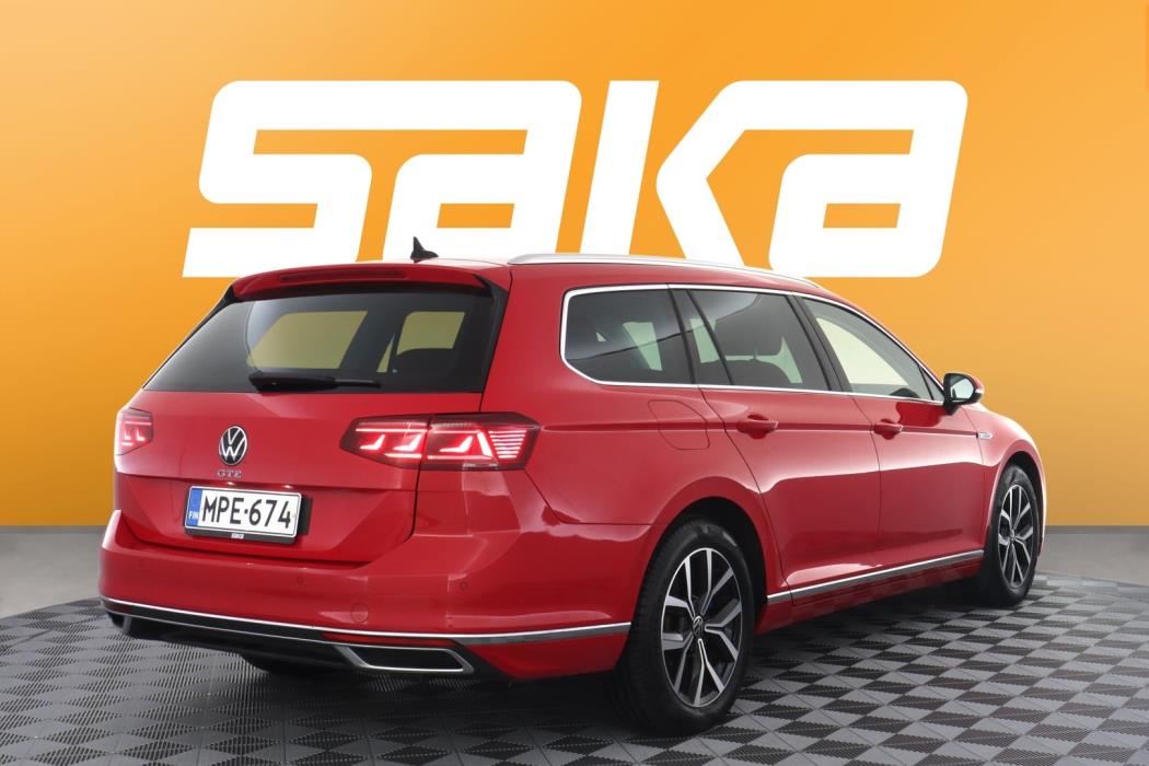 VOLKSWAGEN Passat 2022