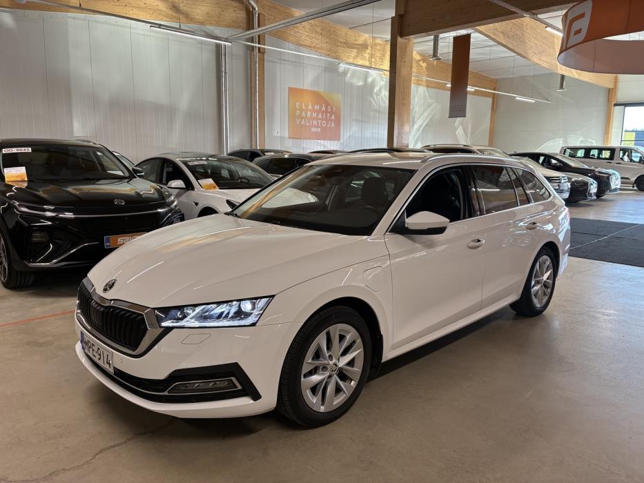 SKODA Octavia 2023