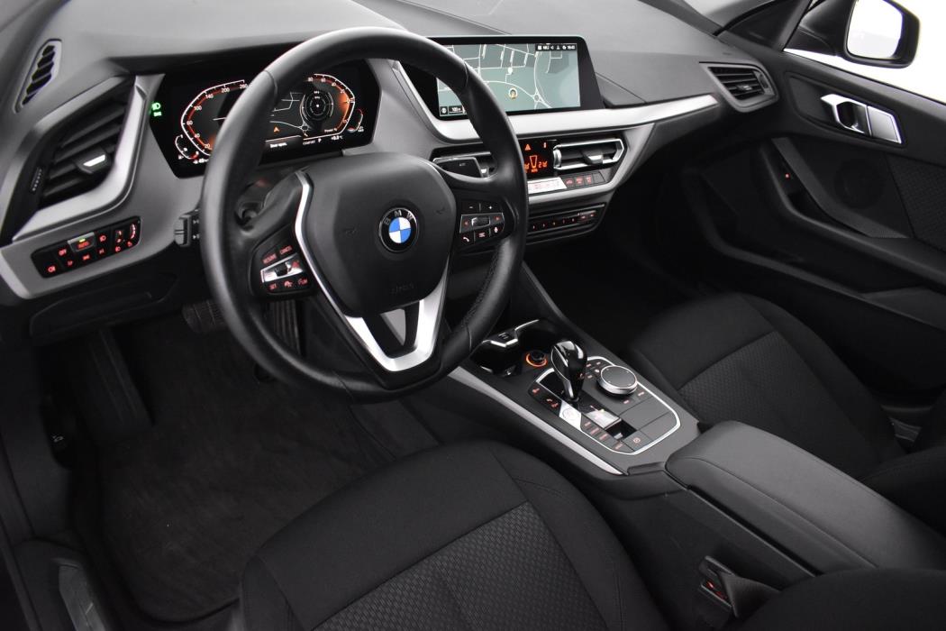 BMW 218 2021