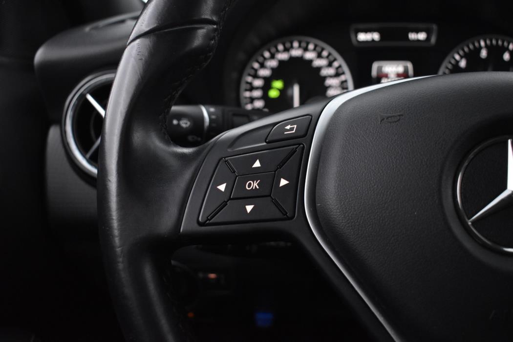 MERCEDES-BENZ A 2014