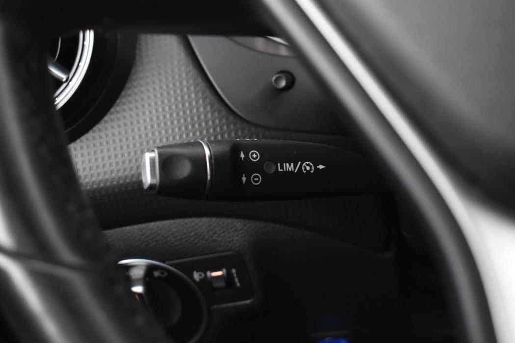 MERCEDES-BENZ A 2014