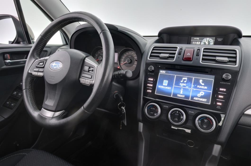 SUBARU Forester 2016