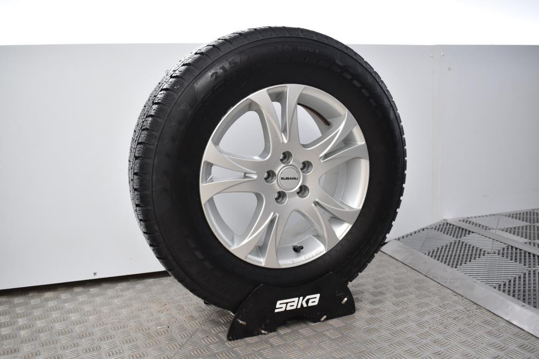 SUBARU Forester 2016