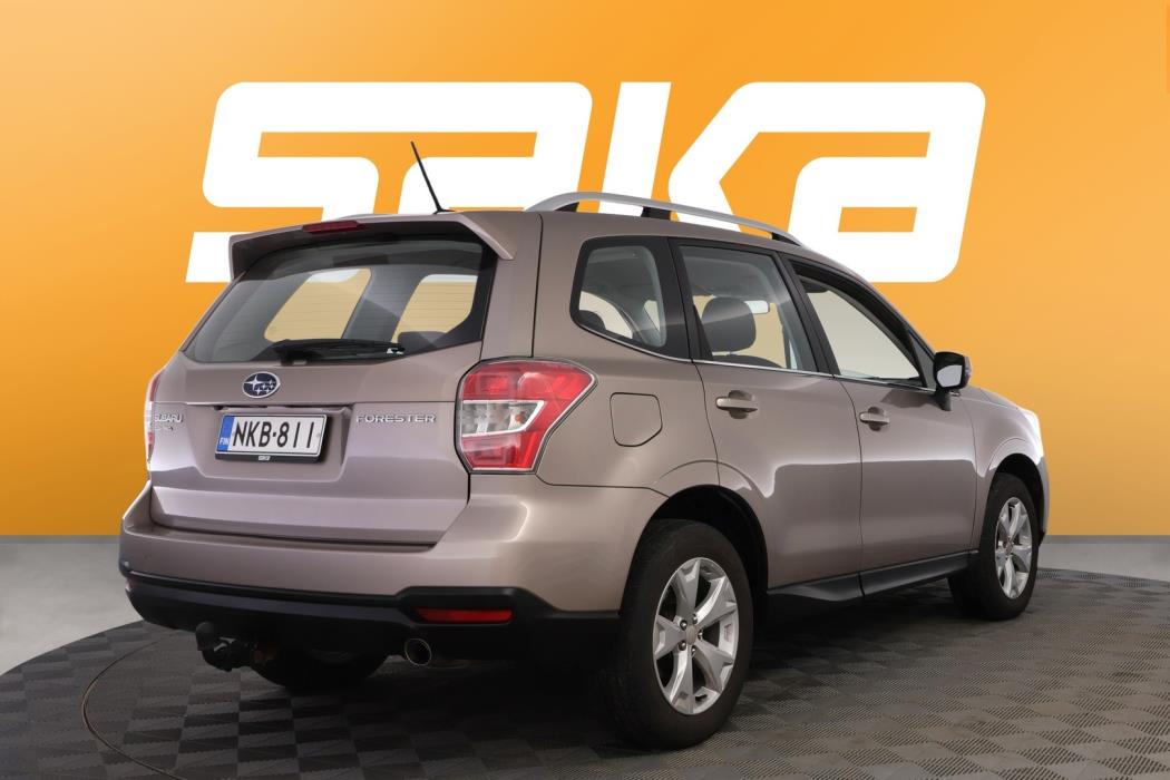 SUBARU Forester 2016