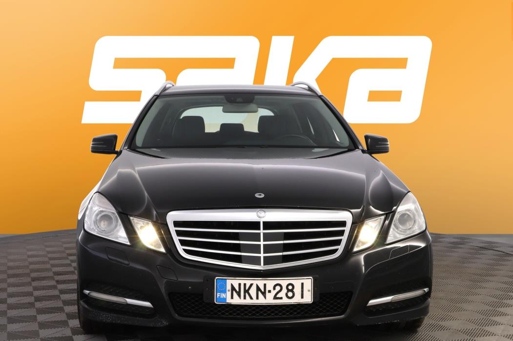 MERCEDES-BENZ E 2011