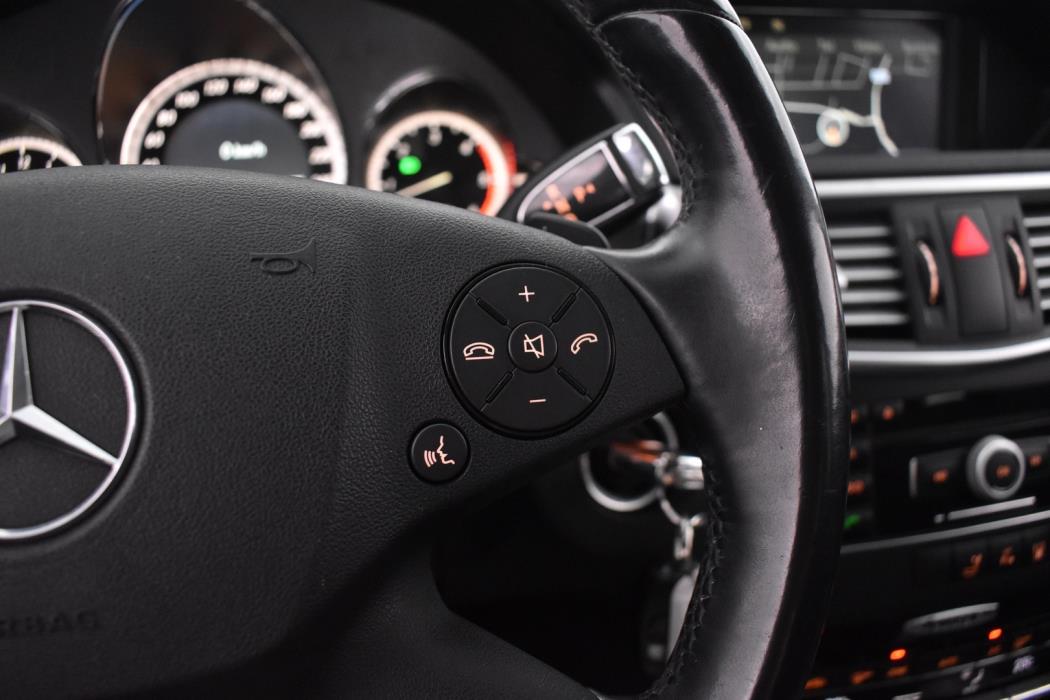 MERCEDES-BENZ E 2011