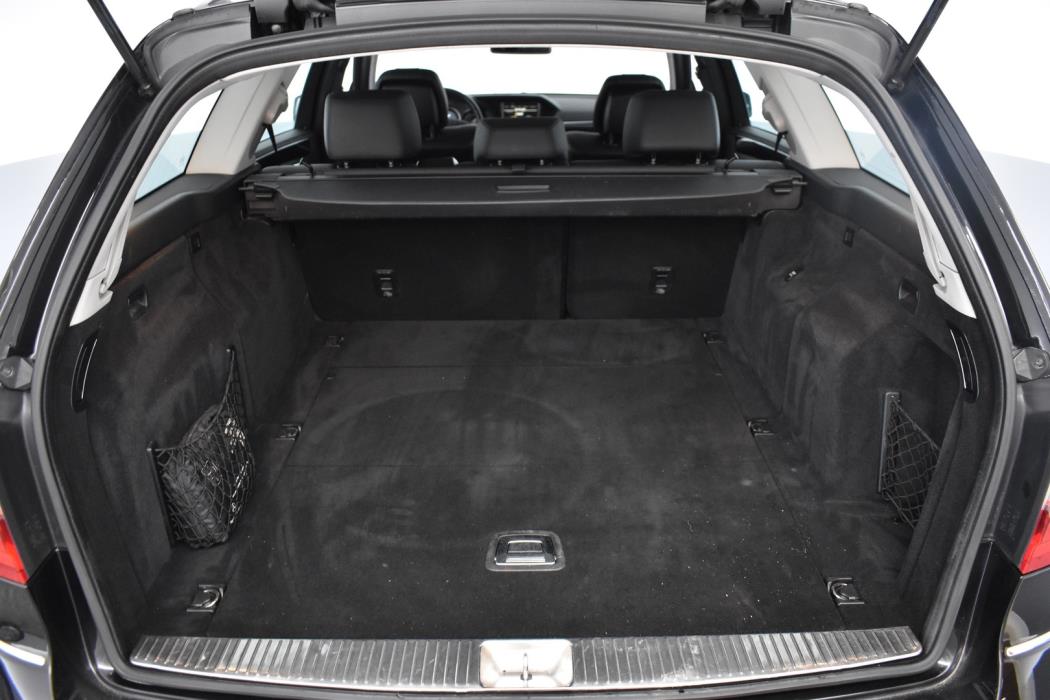 MERCEDES-BENZ E 2011