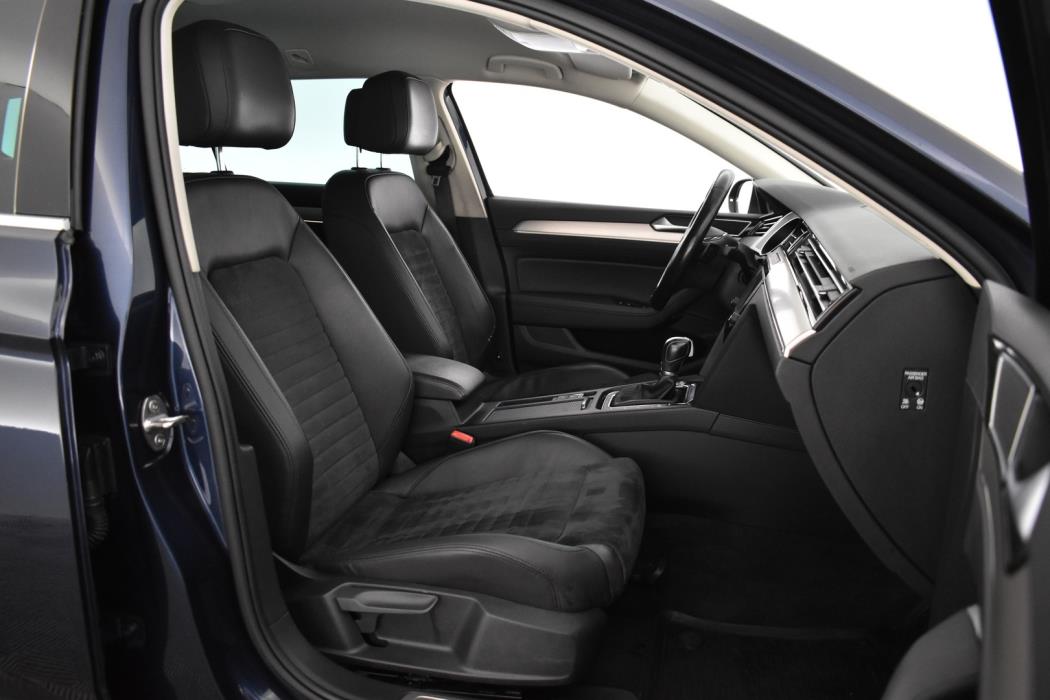 VOLKSWAGEN Passat 2016