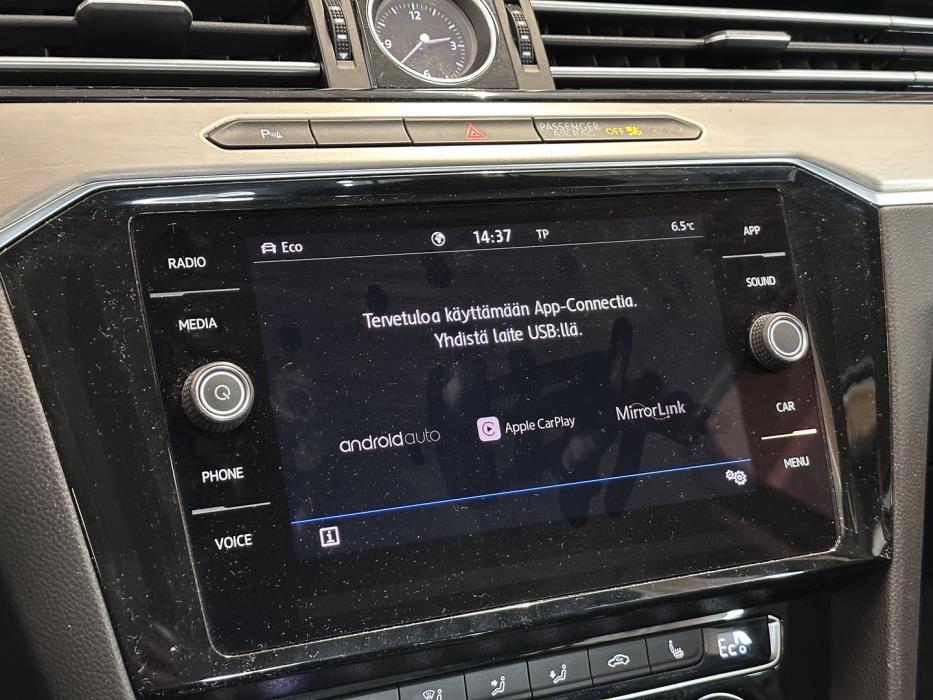 VOLKSWAGEN Passat 2018