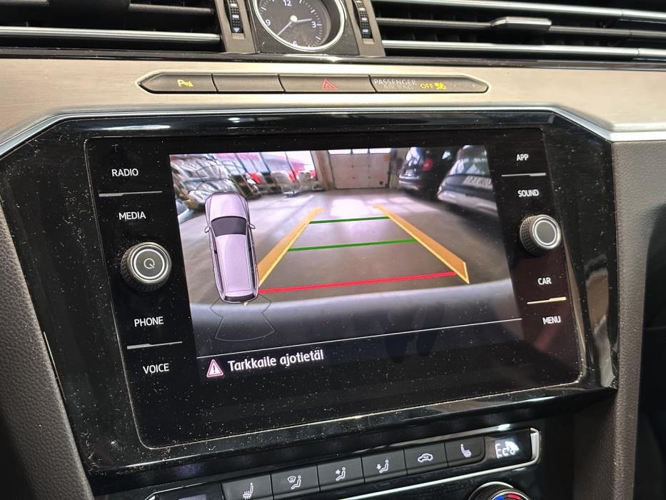 VOLKSWAGEN Passat 2018