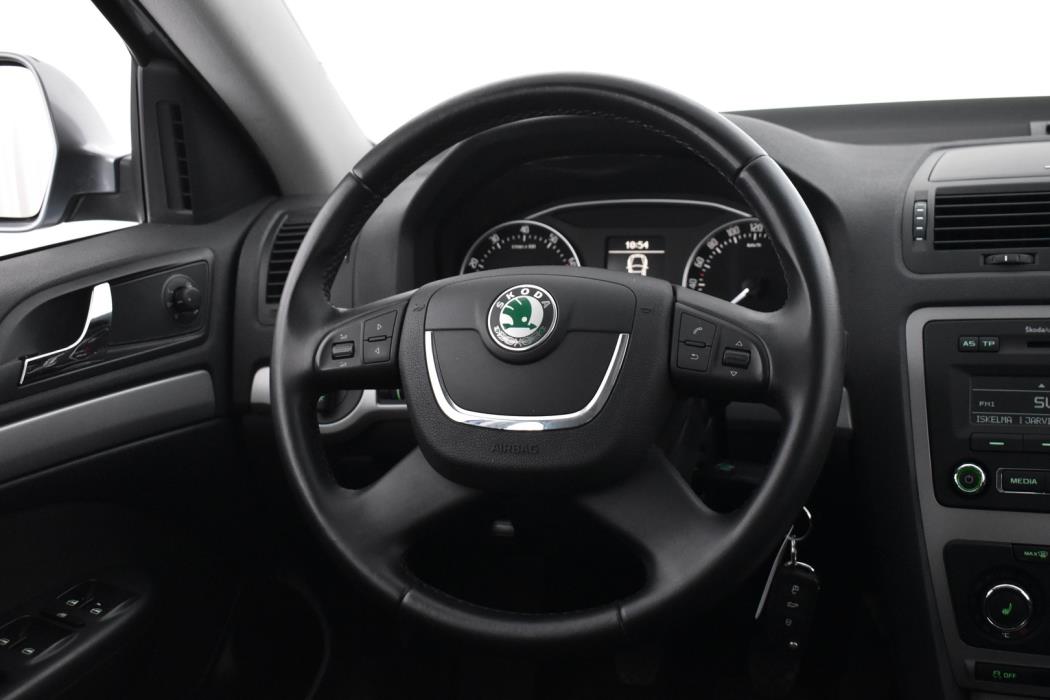 SKODA Octavia 2013