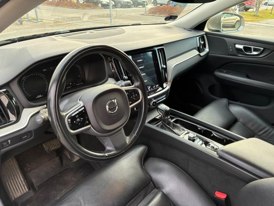 VOLVO V60 2019