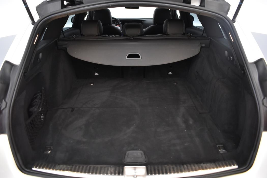 MERCEDES-BENZ E 2019