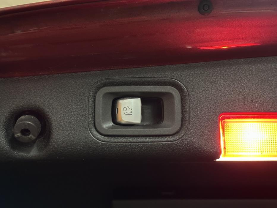 MERCEDES-BENZ E 2017