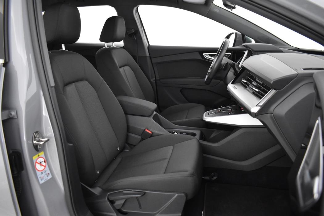 AUDI Q4 e-tron 2022
