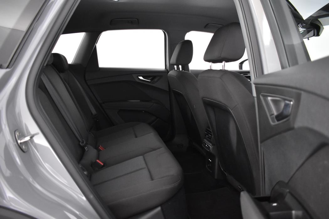 AUDI Q4 e-tron 2022