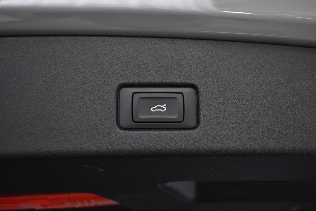 AUDI Q4 e-tron 2022