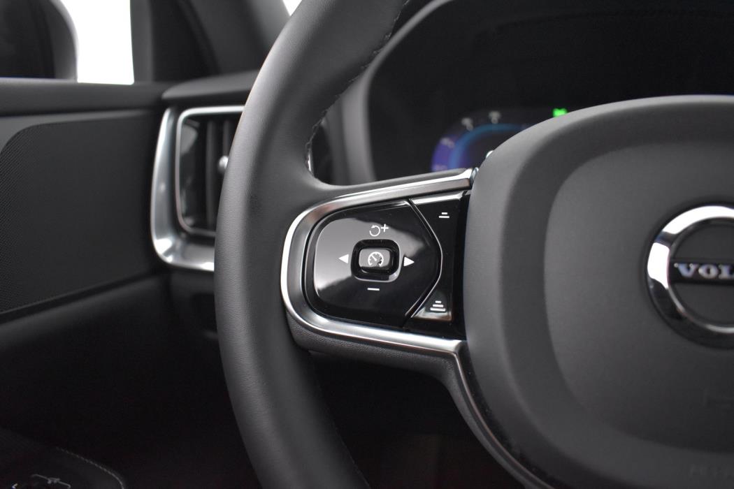 VOLVO V60 2023