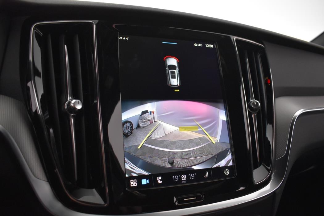VOLVO V60 2023