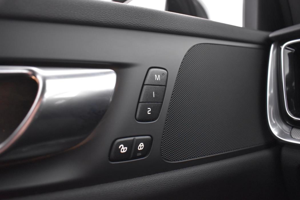 VOLVO V60 2023