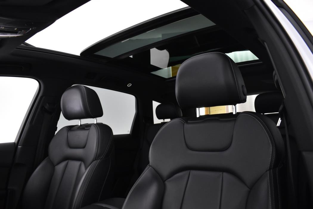 AUDI Q7 2017