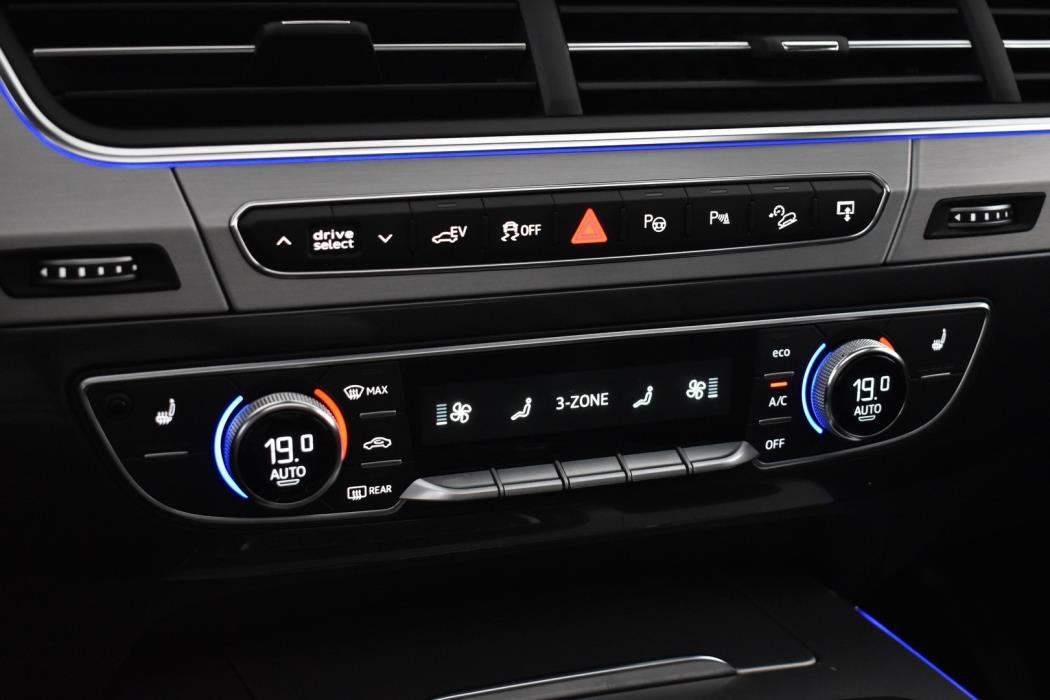 AUDI Q7 2017
