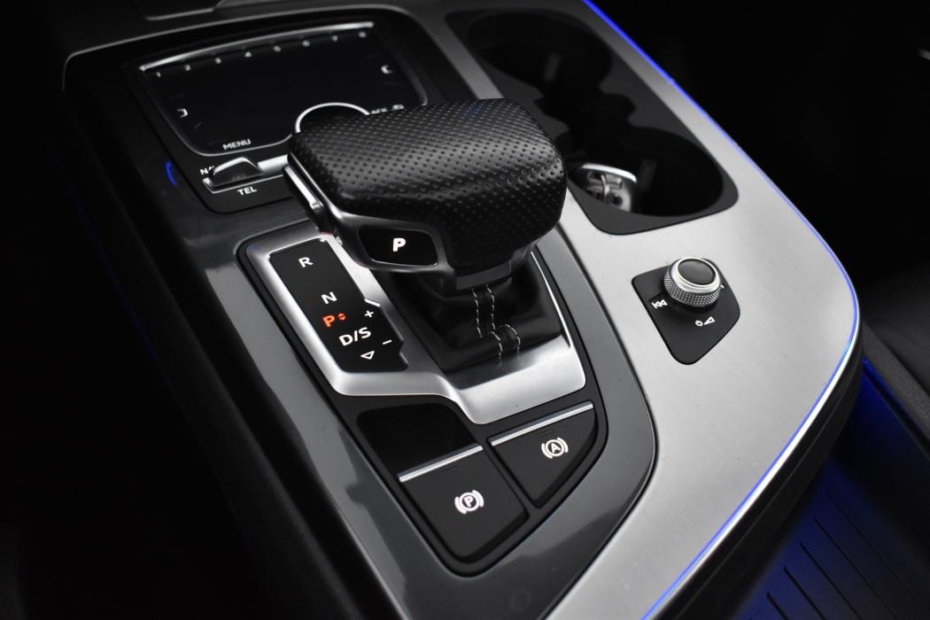 AUDI Q7 2017