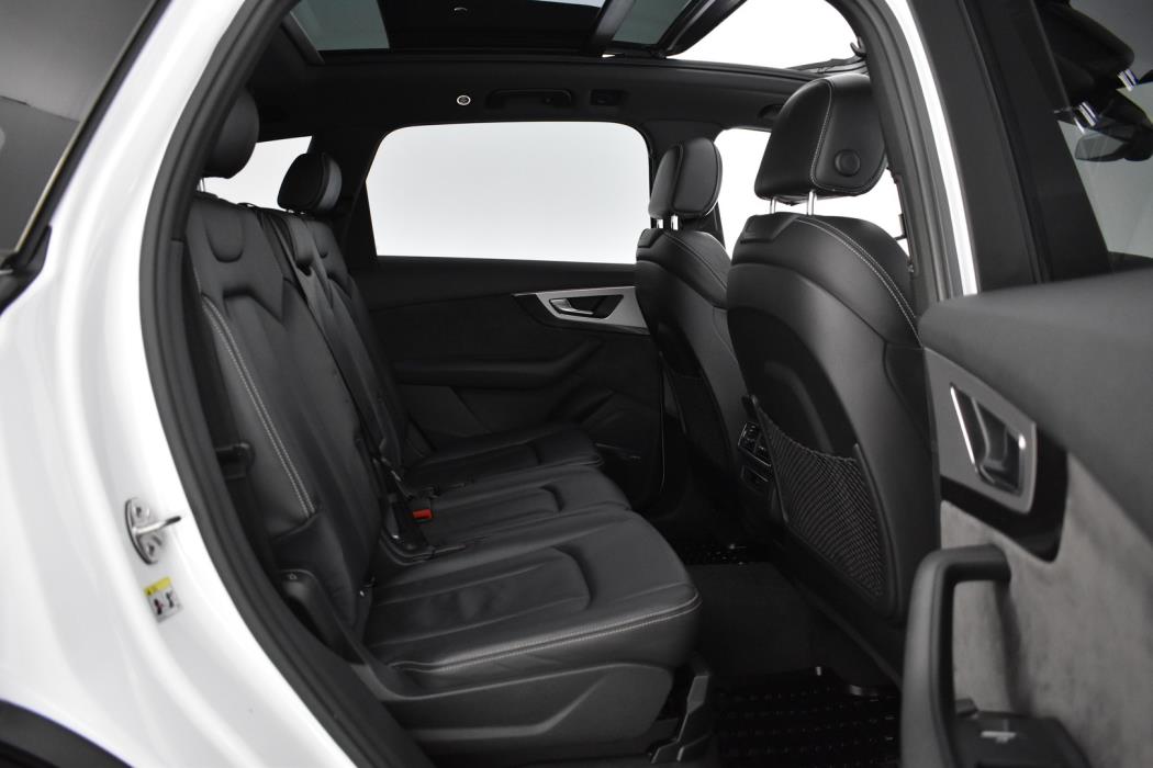 AUDI Q7 2017