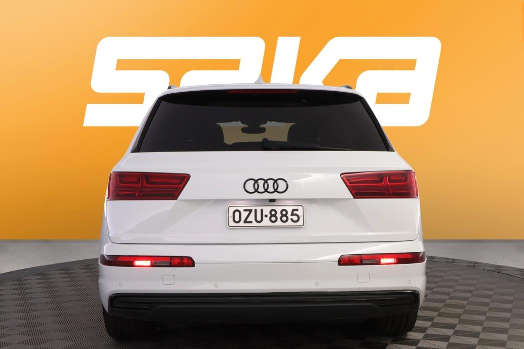AUDI Q7 2017