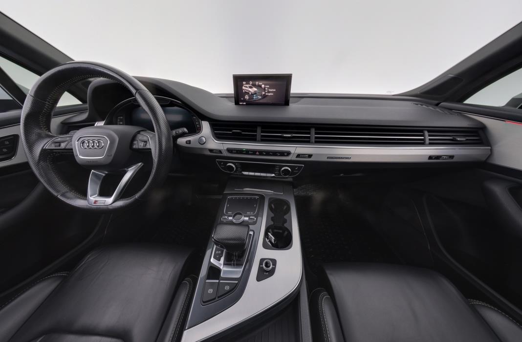 AUDI Q7 2017