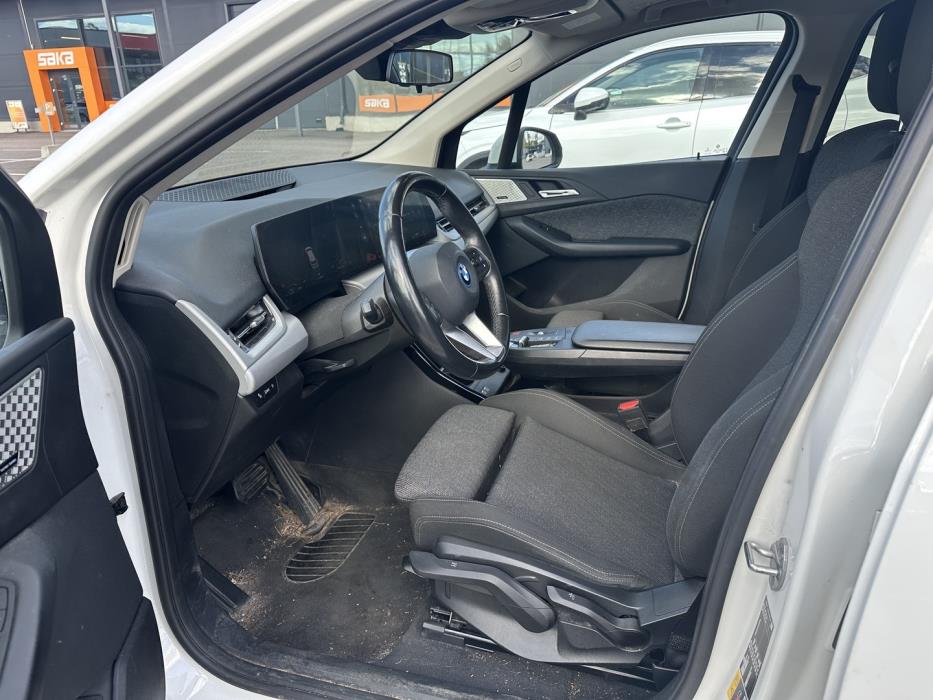 BMW 225 2023