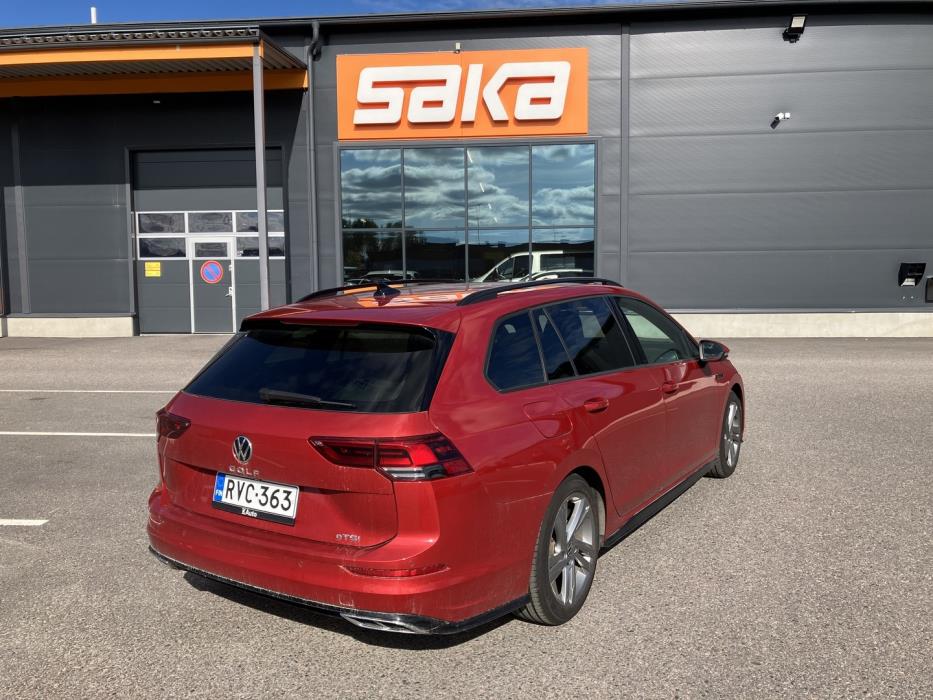 VOLKSWAGEN Golf 2023
