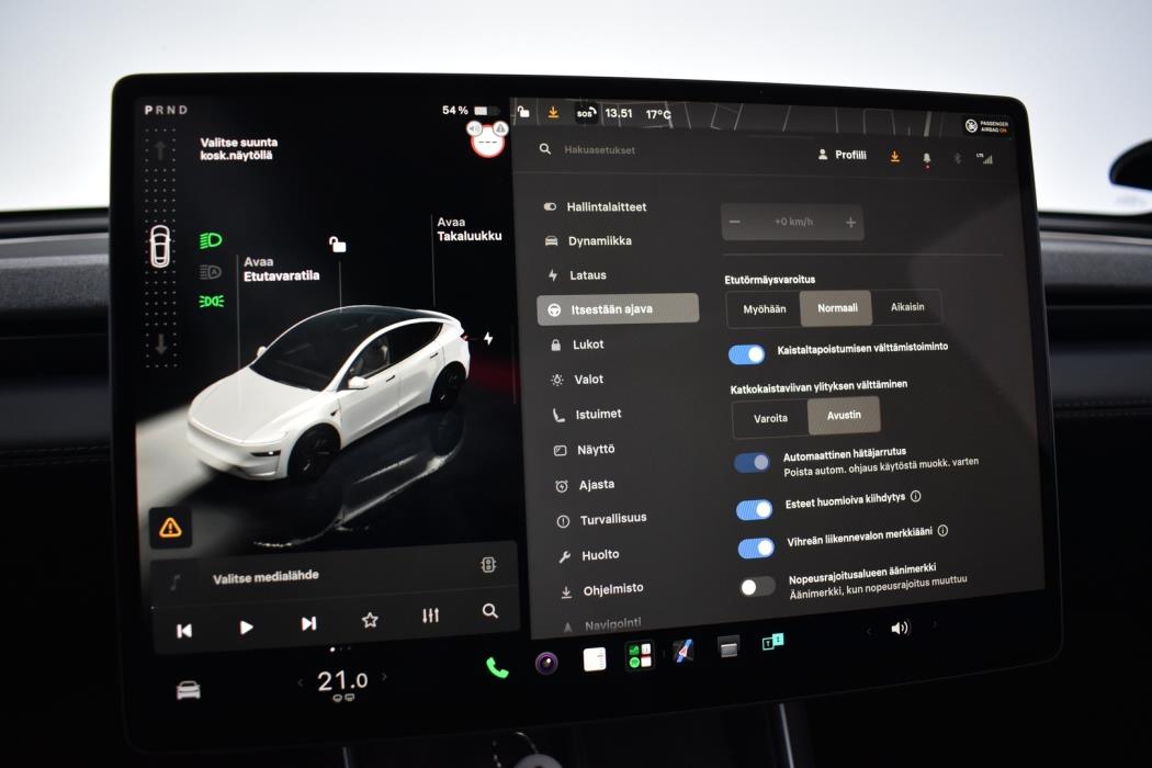 TESLA Model Y 2025
