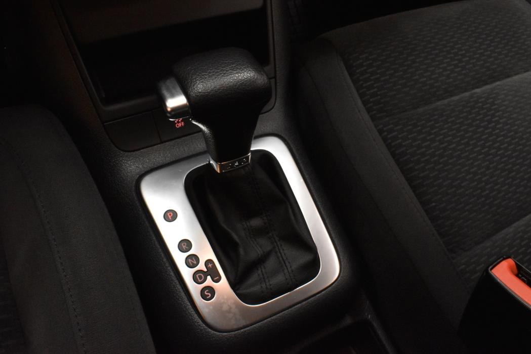 VOLKSWAGEN Golf Plus 2011