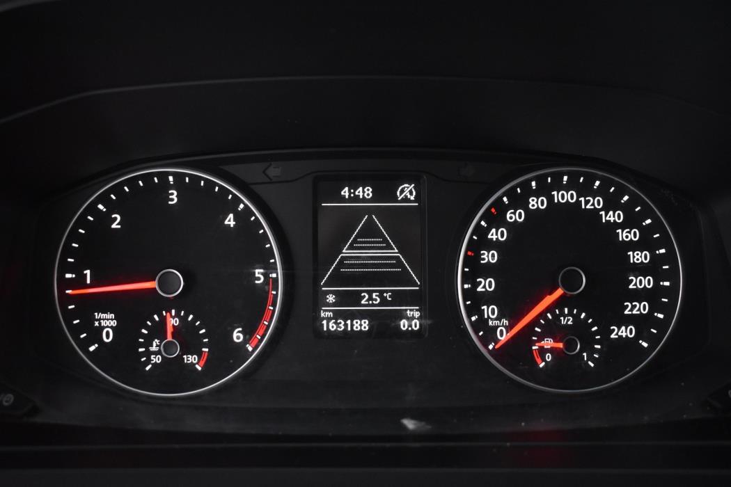 VOLKSWAGEN Transporter 2016