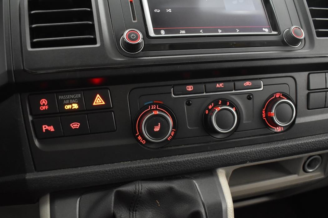 VOLKSWAGEN Transporter 2016