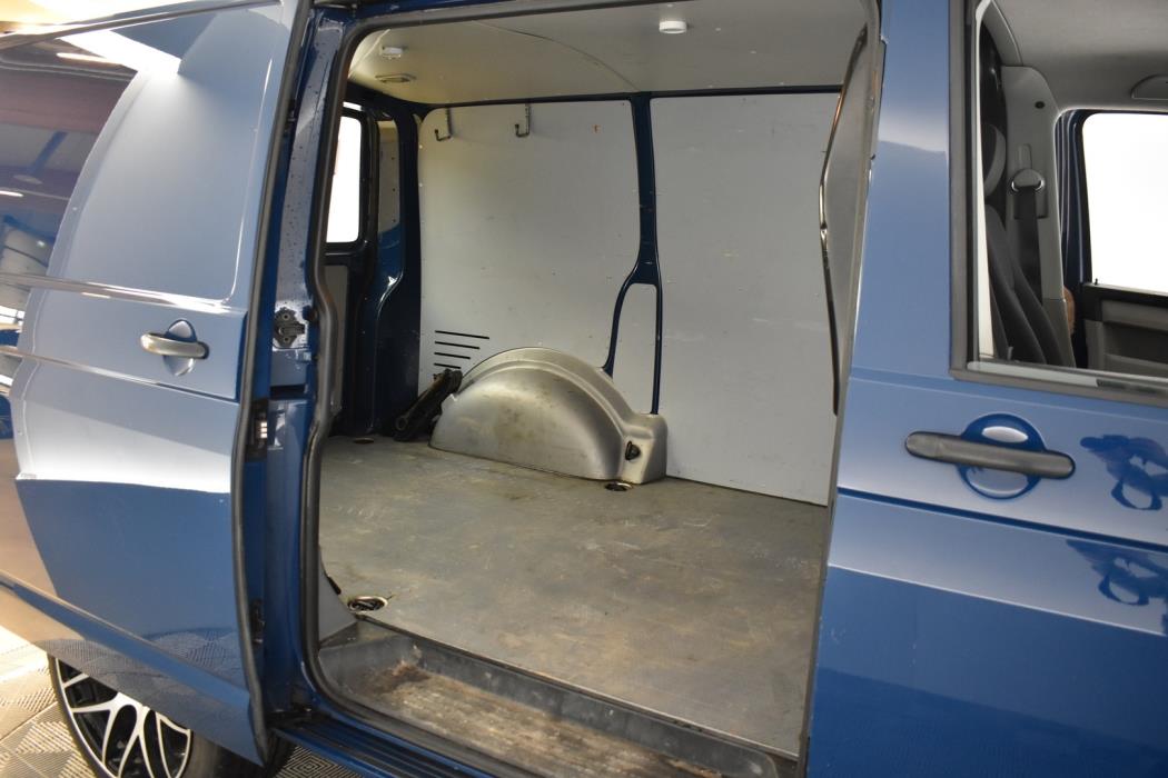 VOLKSWAGEN Transporter 2016