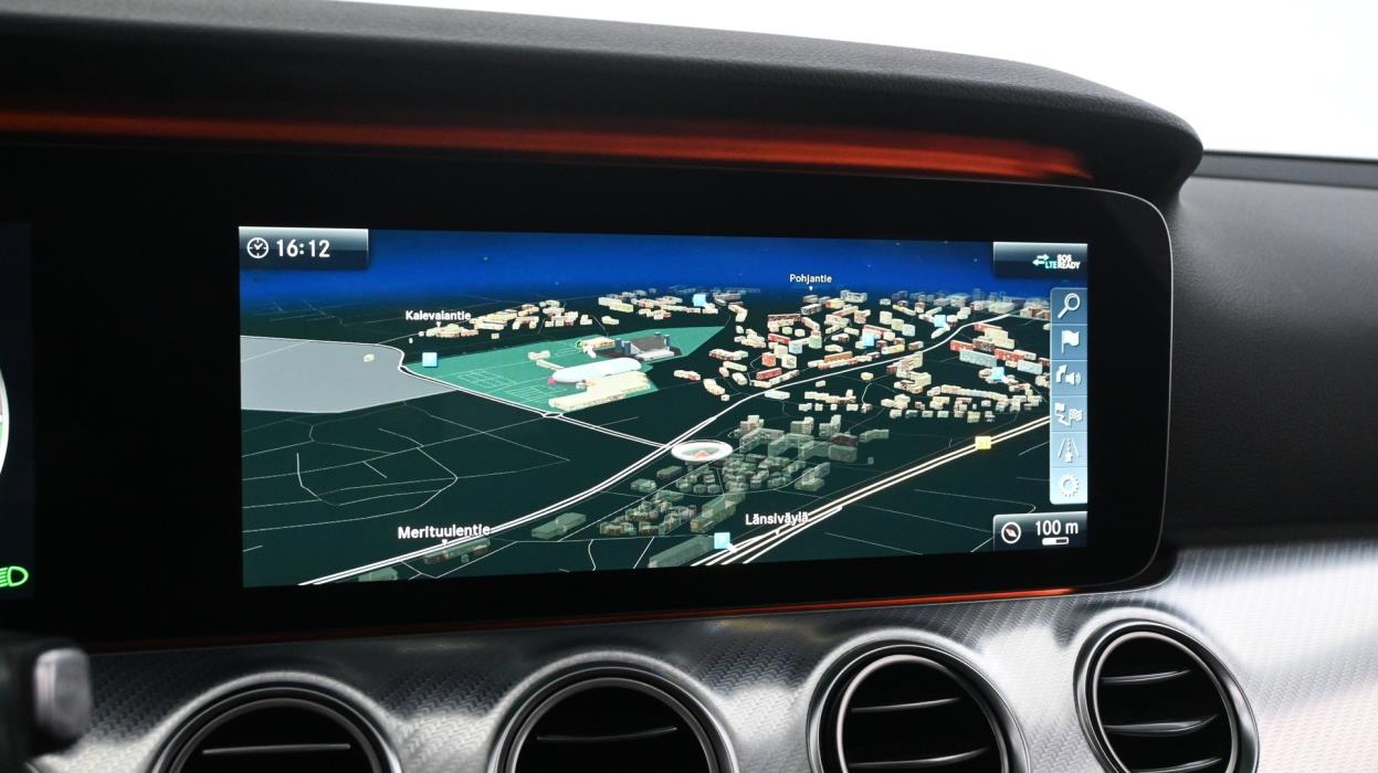 MERCEDES-BENZ E 2021